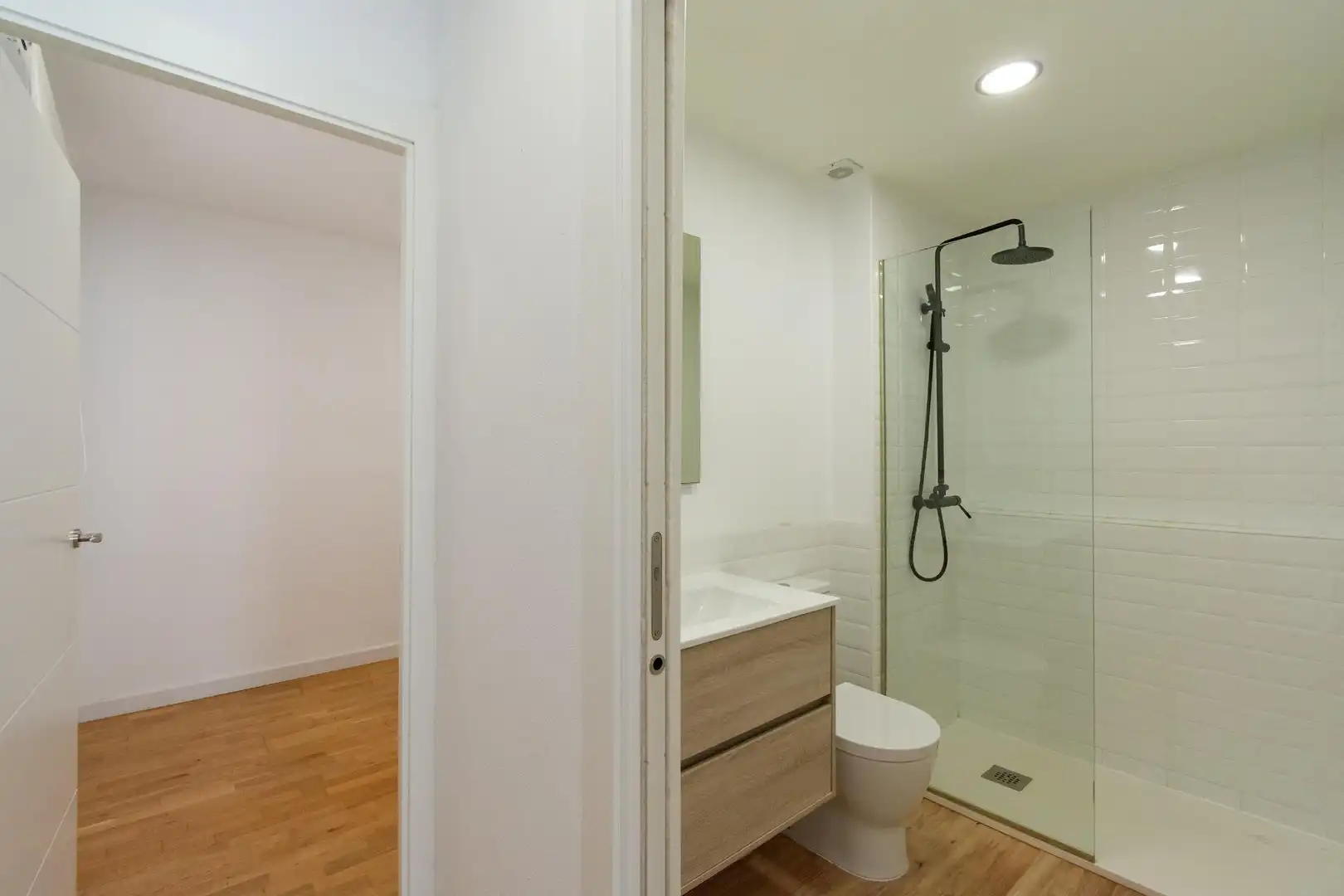 Baño de Piso en venta en Cartagena con Aire acondicionado y Calefacción