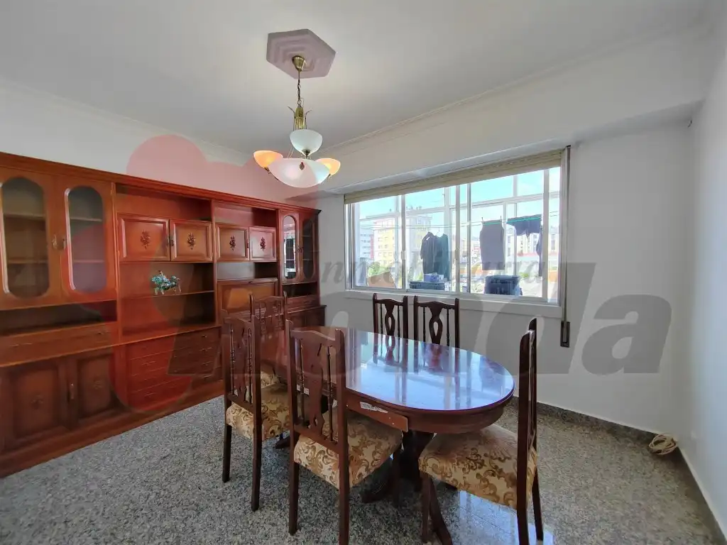 Comedor de Piso en venta en Lugo con Trastero y Amueblado