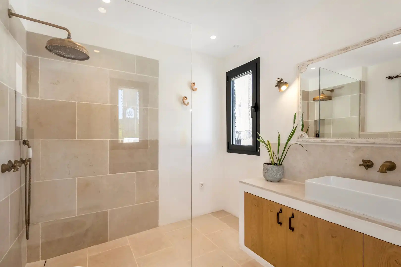 Bany de Casa o xalet en venda en Santa Eulària des Riu amb Aire condicionat, Calefacció i Jardí privat