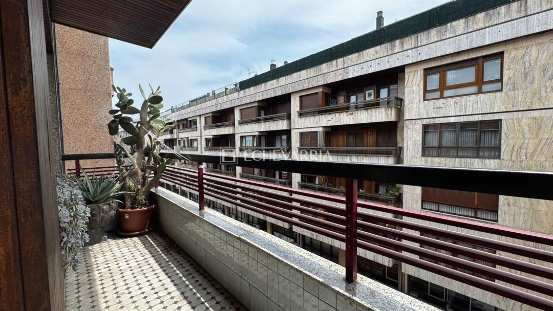 Vista exterior de Piso en venta en Getxo  con Terraza