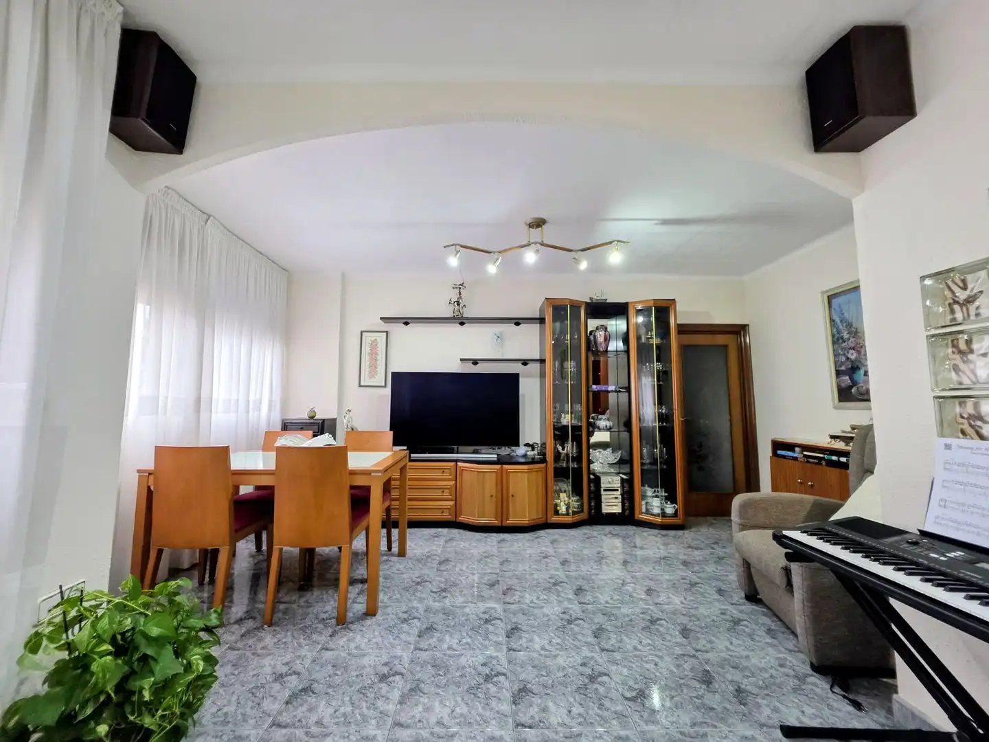Wohnzimmer von Wohnung zum Verkauf in Cornellà de Llobregat mit Klimaanlage, Heizung und Möbliert