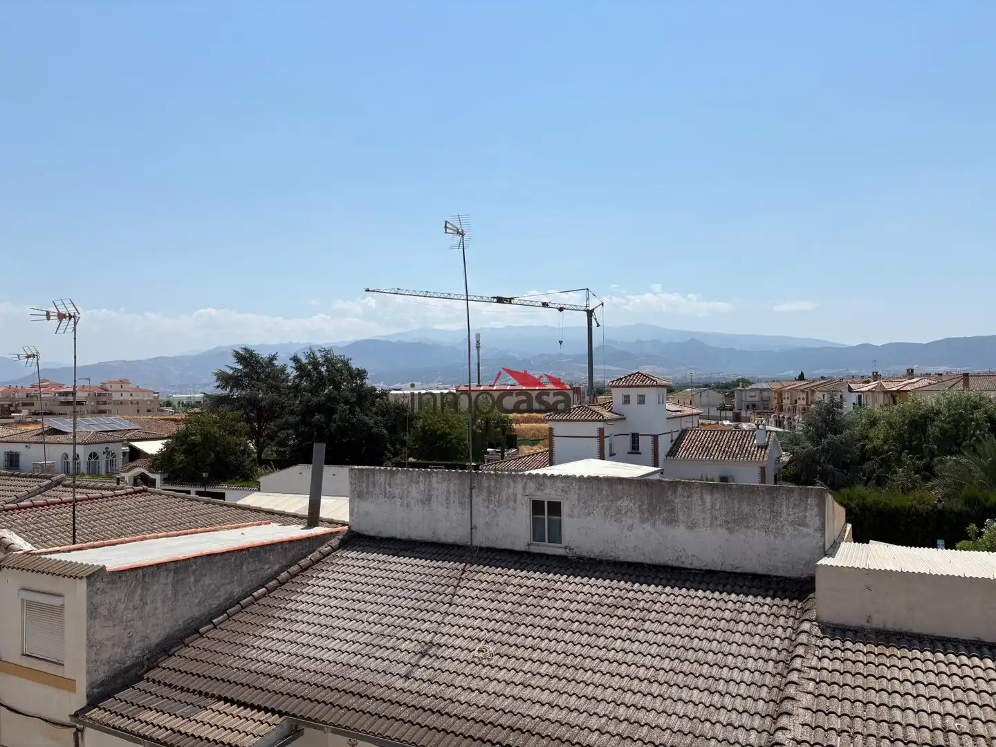 Vista exterior de Pis en venda en Las Gabias amb Moblat i Balcó