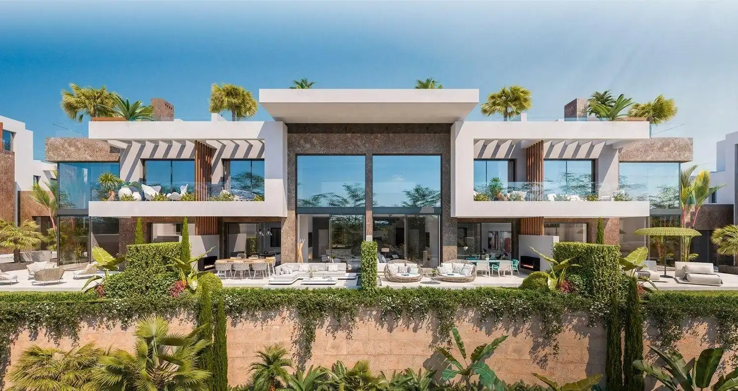 Vista exterior de Casa adosada en venta en Marbella con Calefacción, Jardín privado y Terraza