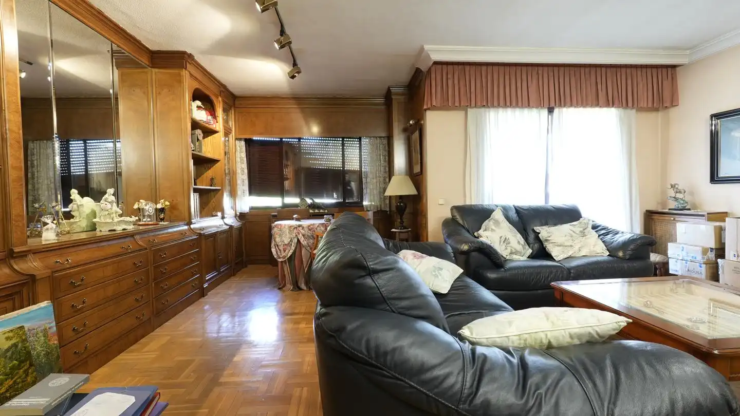 Piso con piscina en venta en Calle Volturno, imagen 2