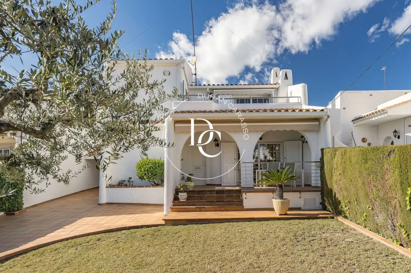 Vista exterior de Casa o xalet en venda en Cunit amb Calefacció, Jardí privat i Terrassa