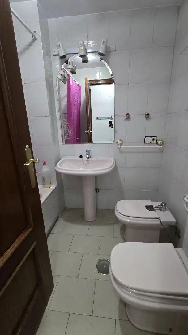Badezimmer von Wohnung zur Miete in Úbeda mit Heizung, Möbliert und Ofen