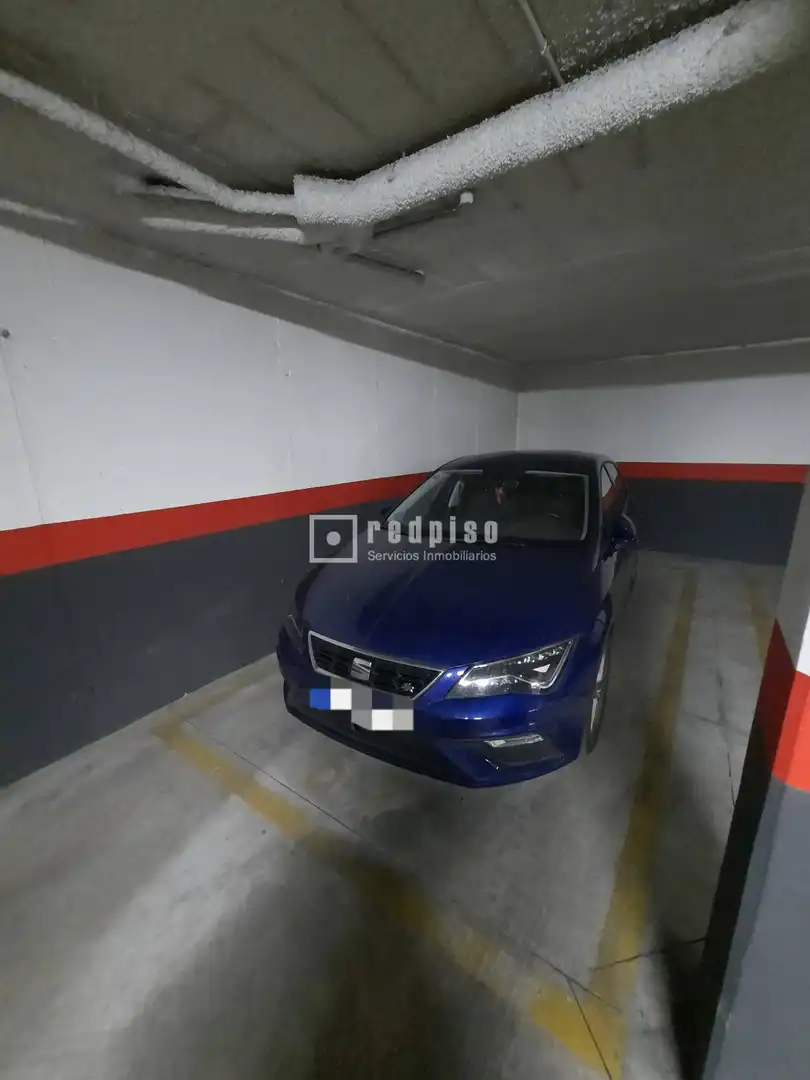 Parkplatz von Wohnung zum Verkauf in Colmenar Viejo mit Heizung, Privatgarten und Terrasse