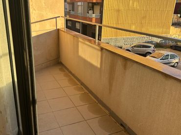 Pis amb balcó en venda a Carrer dels Boters