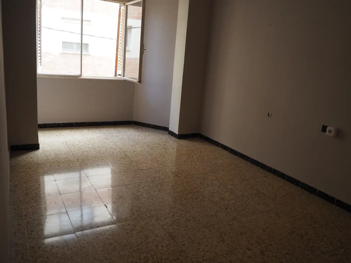 Sala de estar de Piso en venta en Flix con Aire acondicionado
