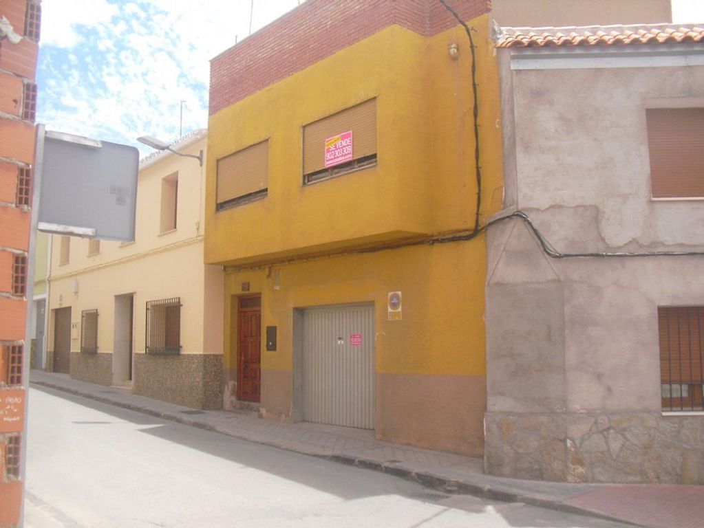 Vista exterior de Casa o xalet en venda en Alcázar de San Juan amb Calefacció i Terrassa