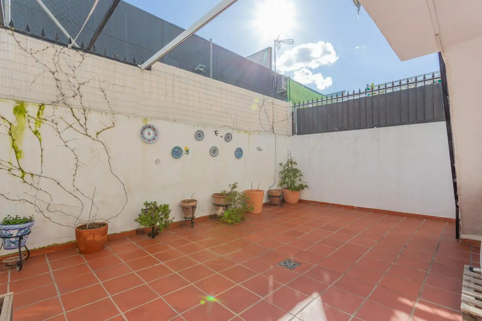 Terraza de Casa adosada en venta en Cúllar Vega con Aire acondicionado, Calefacción y Amueblado