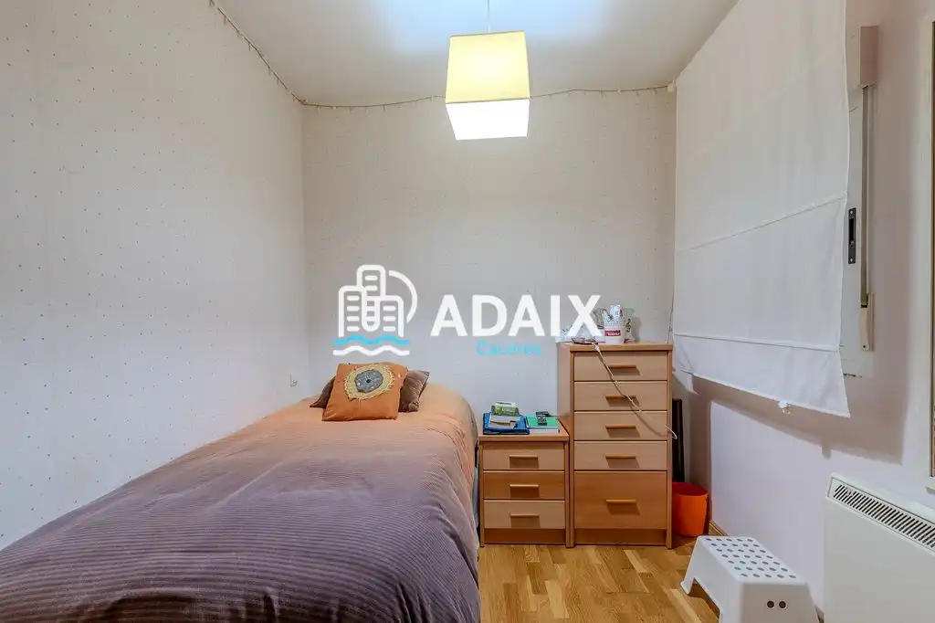 Habitación de Piso en venta en Cáceres con Aire acondicionado y Calefacción