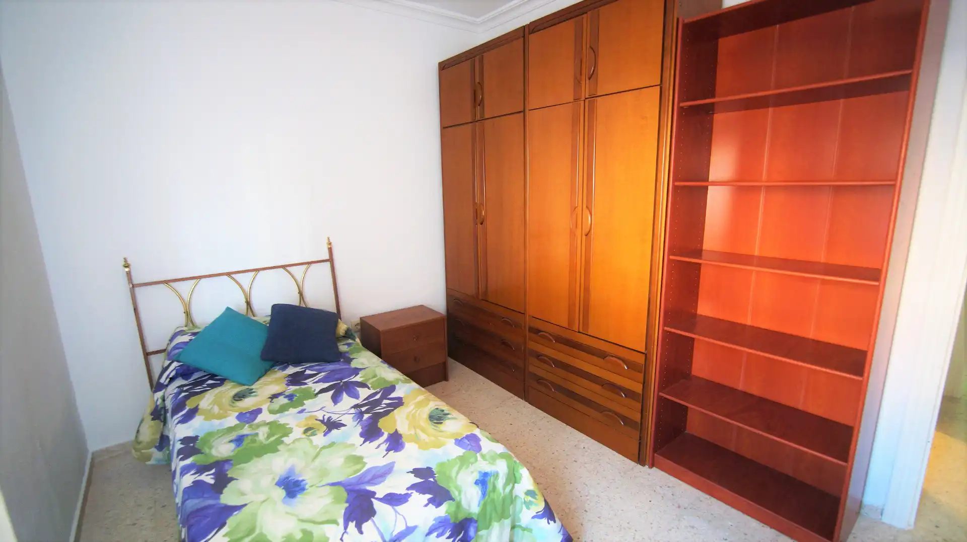Habitación de Piso de alquiler en Badajoz con Amueblado, Horno y Lavadora