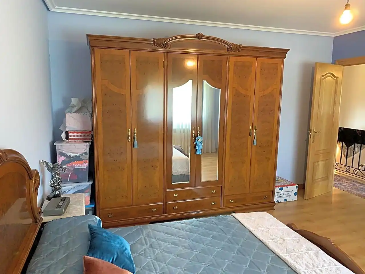 Dormitori de Casa o xalet en venda en  Logroño amb Calefacció, Parquet i Terrassa