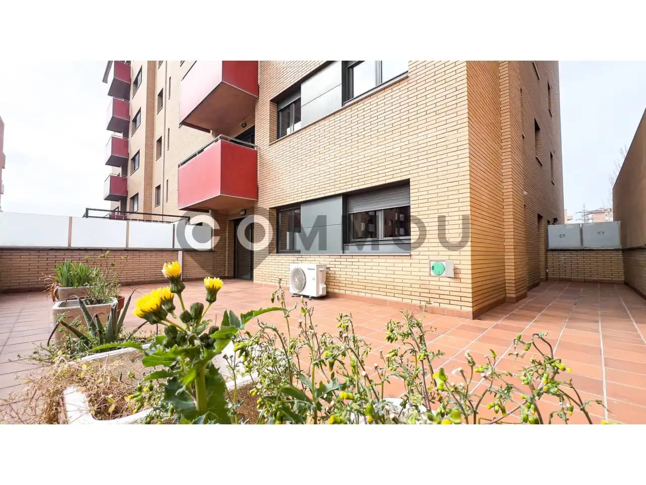 Vista exterior de Piso en venta en Vic con Aire acondicionado, Calefacción y Parquet