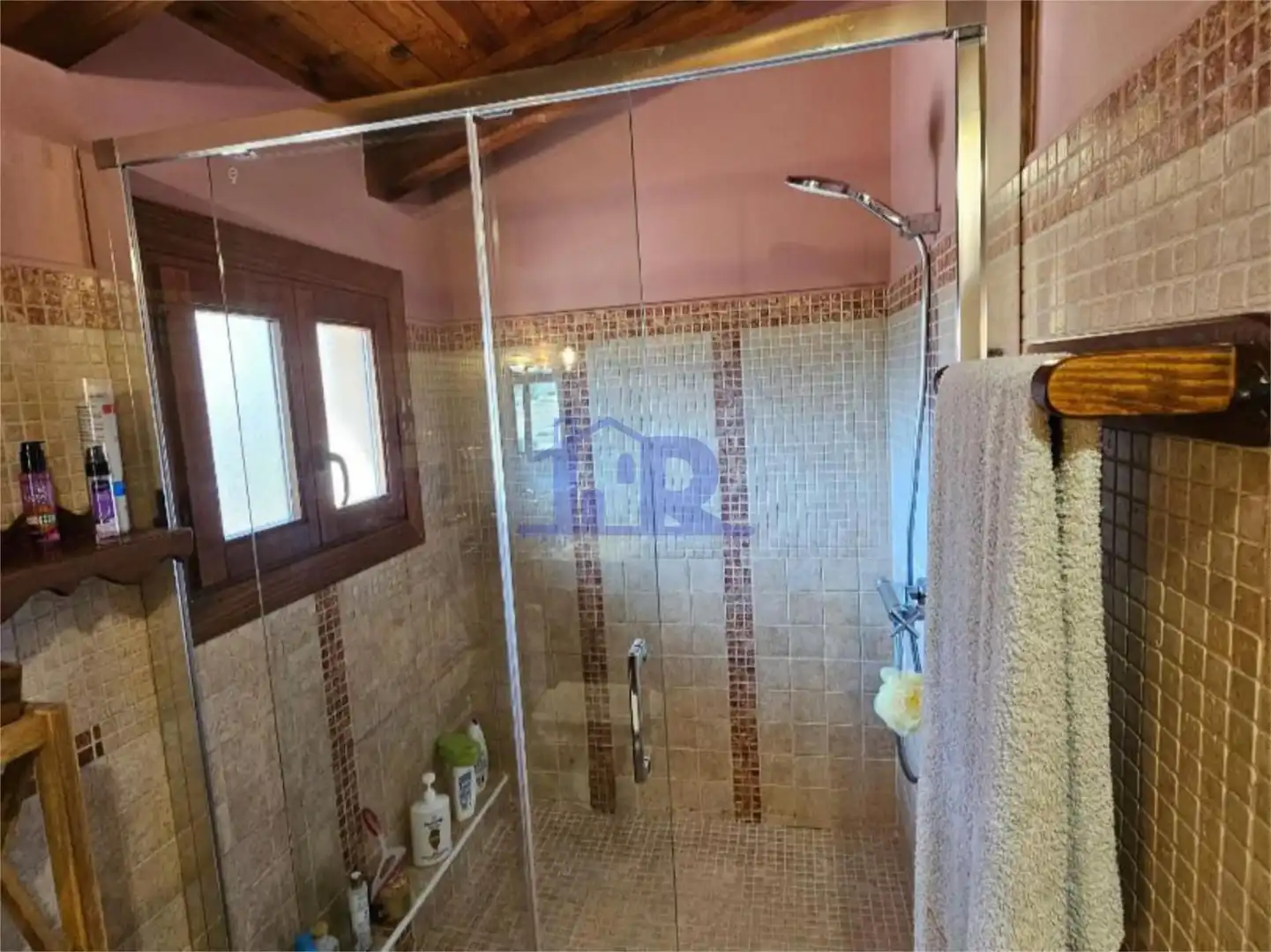 Bany de Casa o xalet en venda en Valdemeca amb Calefacció, Jardí privat i Parquet