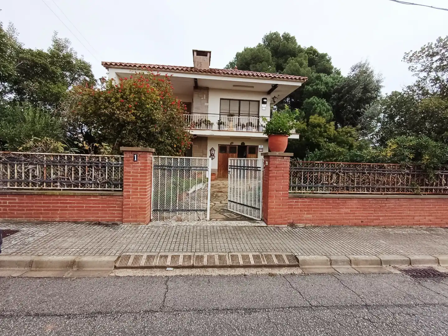 Vista exterior de Casa o chalet en venta en Els Hostalets de Pierola con Calefacción, Jardín privado y Terraza