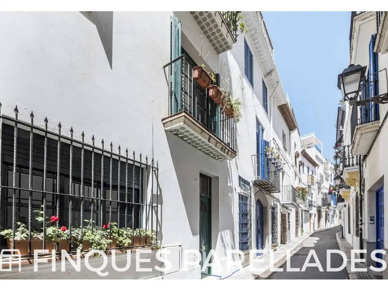 Außenansicht von Dachboden zum Verkauf in Sitges mit Klimaanlage, Heizung und Terrasse