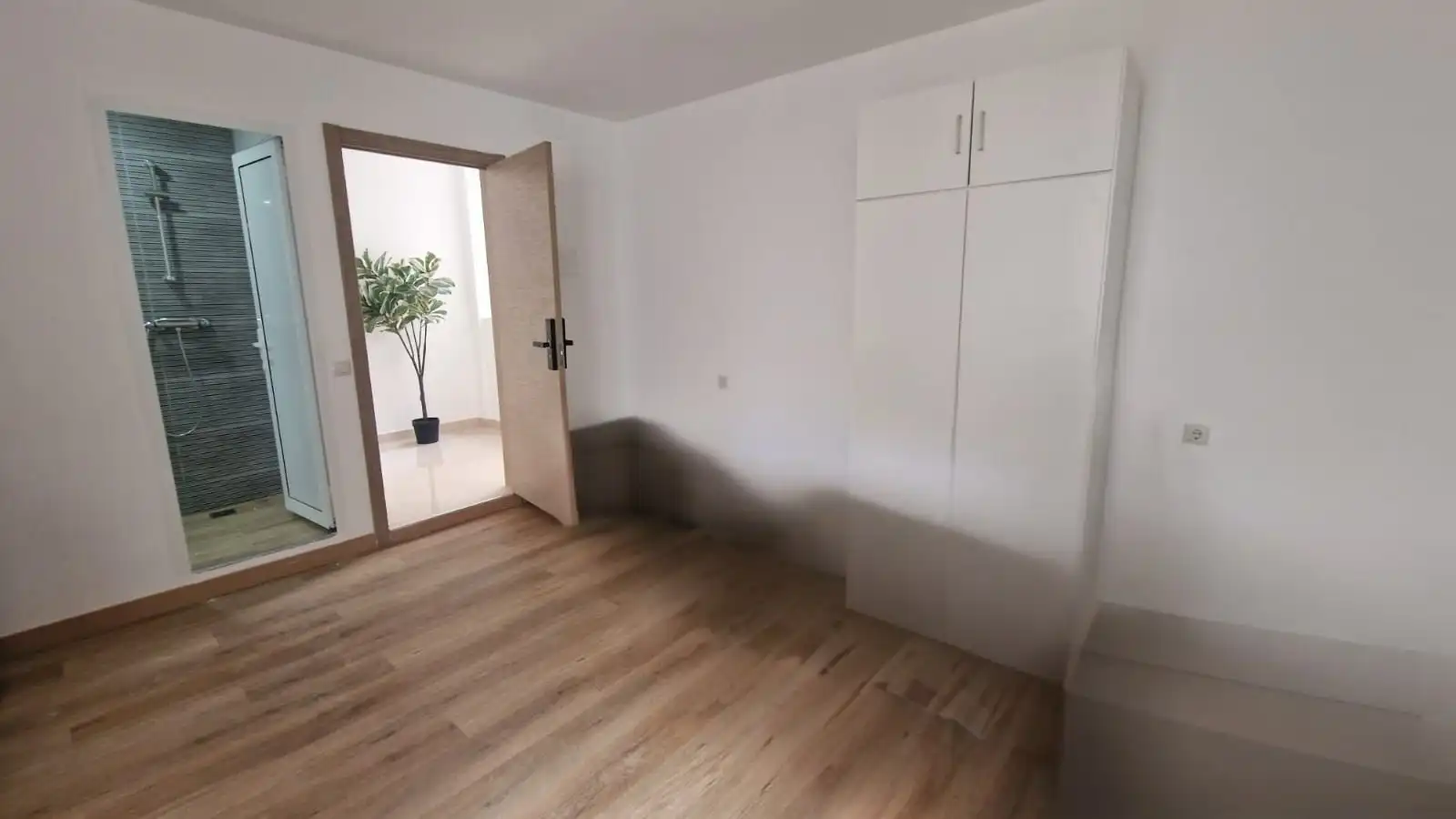 Bedroom of Buildings for sale in Barcelona