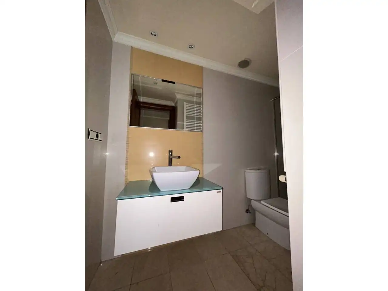 Apartament de lloguer a Calle ASTURIAS, Parque San Francisco - Uría