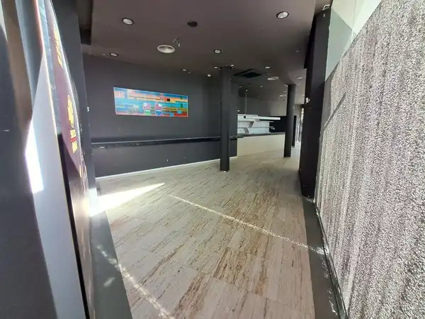 Local comercial en venda a c/ president tarradellas, imagen 9