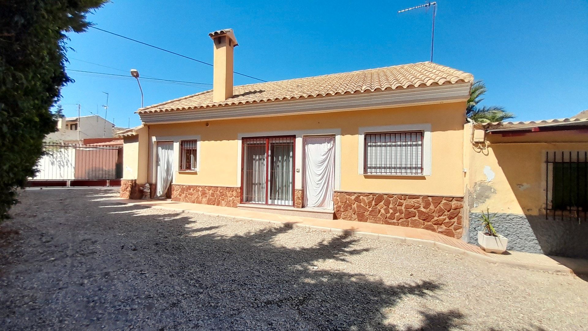 Vista exterior de Casa o xalet en venda en Mazarrón amb Moblat