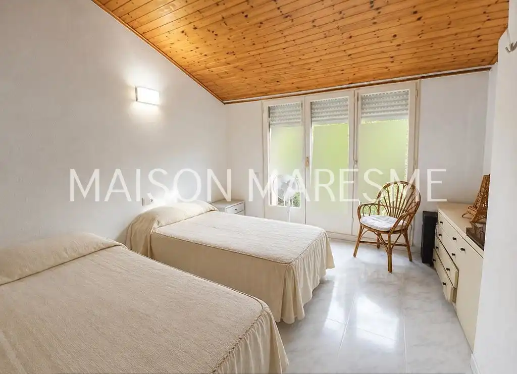 Habitación de Ático en venta en Canet de Mar con Calefacción, Terraza y Balcón
