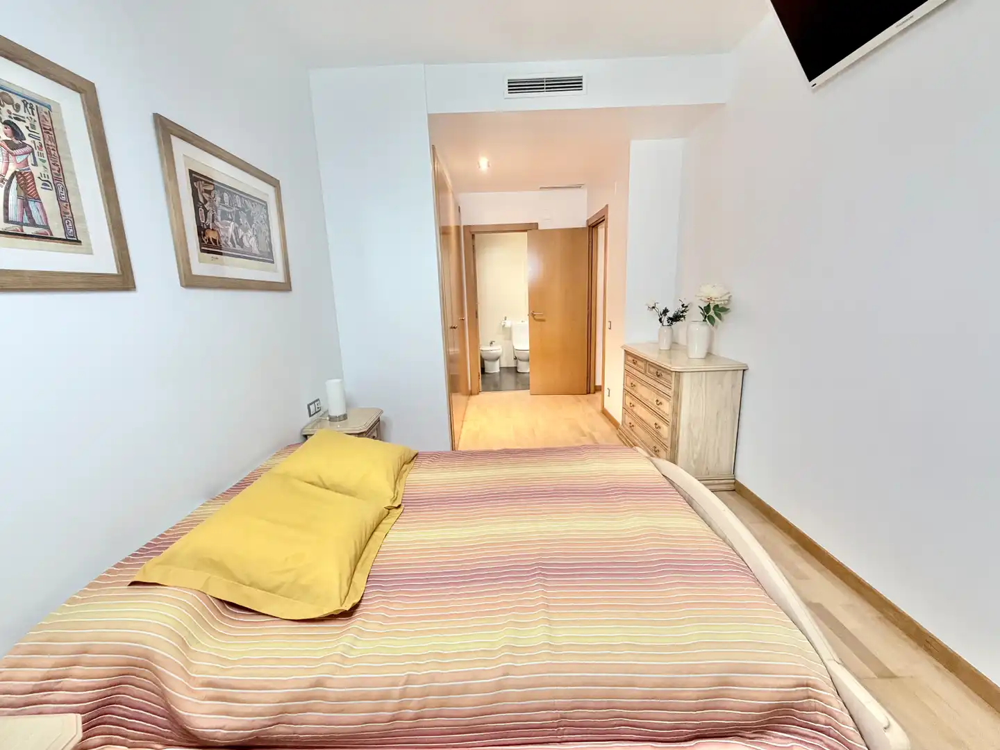 Bedroom of Ground floor for sale in Badalona  with Air Conditioner, Heating and Private garden