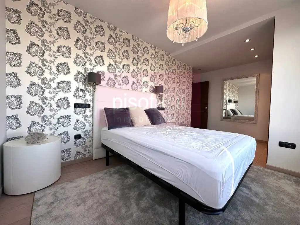 Bedroom of Flat for rent in Lugo