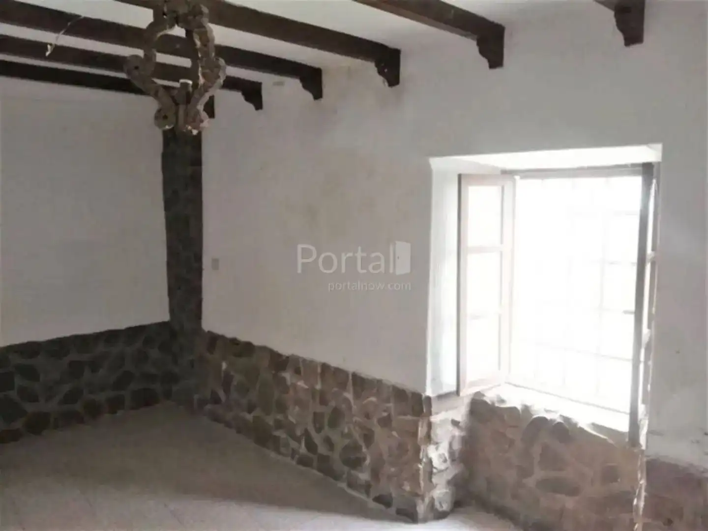 Casa adosada en venda en Moral de Calatrava amb Calefacció, Terrassa i Balcó
