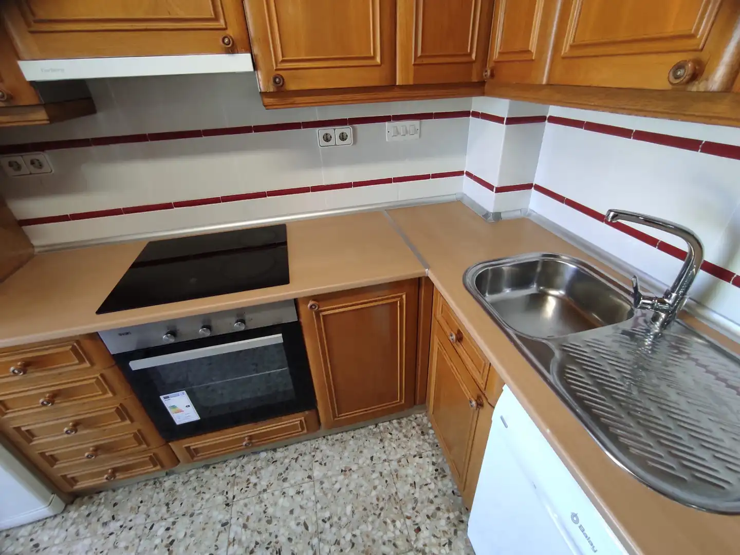 Kitchen of Flat for sale in Zaragoza  with Air Conditioner, Heating and Oven