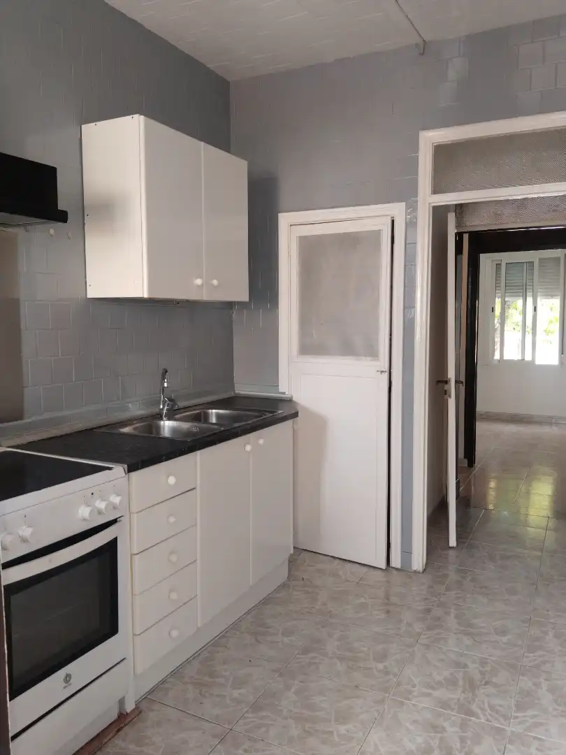 Piso con terraza en alquiler en Llevant, imagen 2