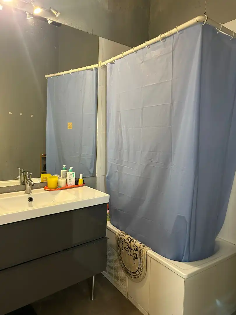 Baño de Piso de alquiler en Barcelona con Parquet, Amueblado y Horno