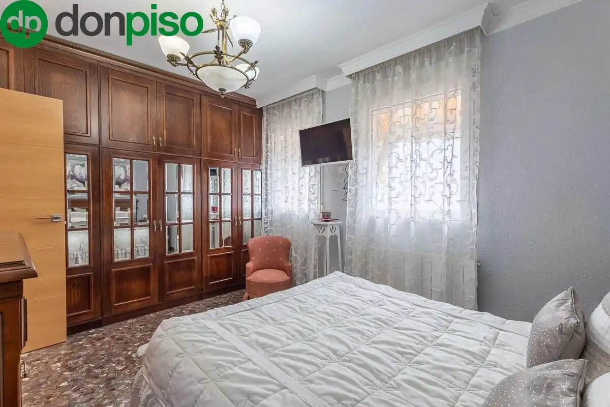 Bedroom of Houses for sale in Granada  with Air Conditioner, Heating and Terrace
