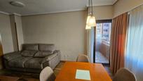 Living room of Flat to rent in  Madrid Capital  with Heating, Terrace and Furnished