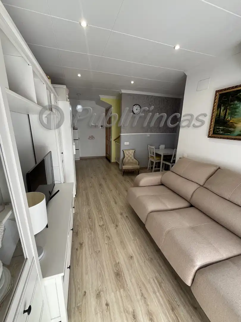 Einfamilien-Reihenhaus zum Verkauf in Carrer de la Pau, Llefià