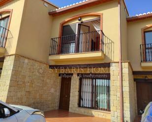 Vista exterior de Casa adosada en venda en Benigembla amb Balcó