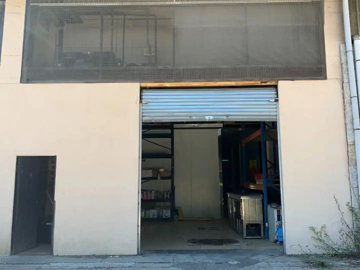 Fabrikhallen zur Miete in Bueu