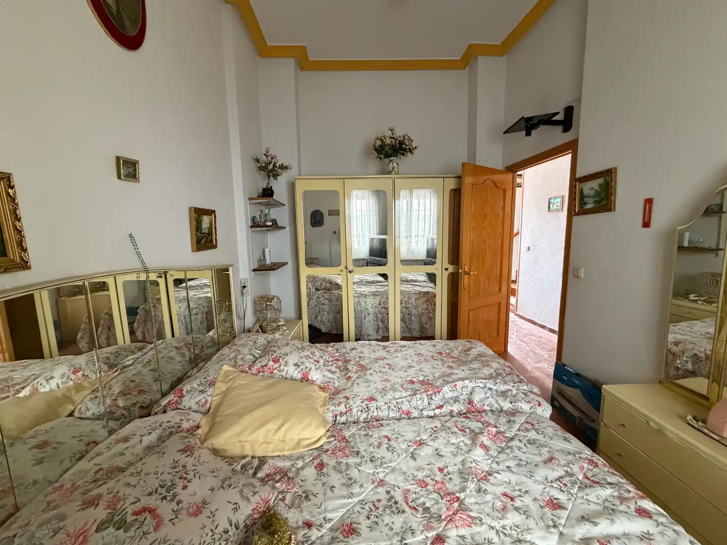 Dormitori de Casa o xalet en venda en Úbeda amb Aire condicionat, Calefacció i Terrassa