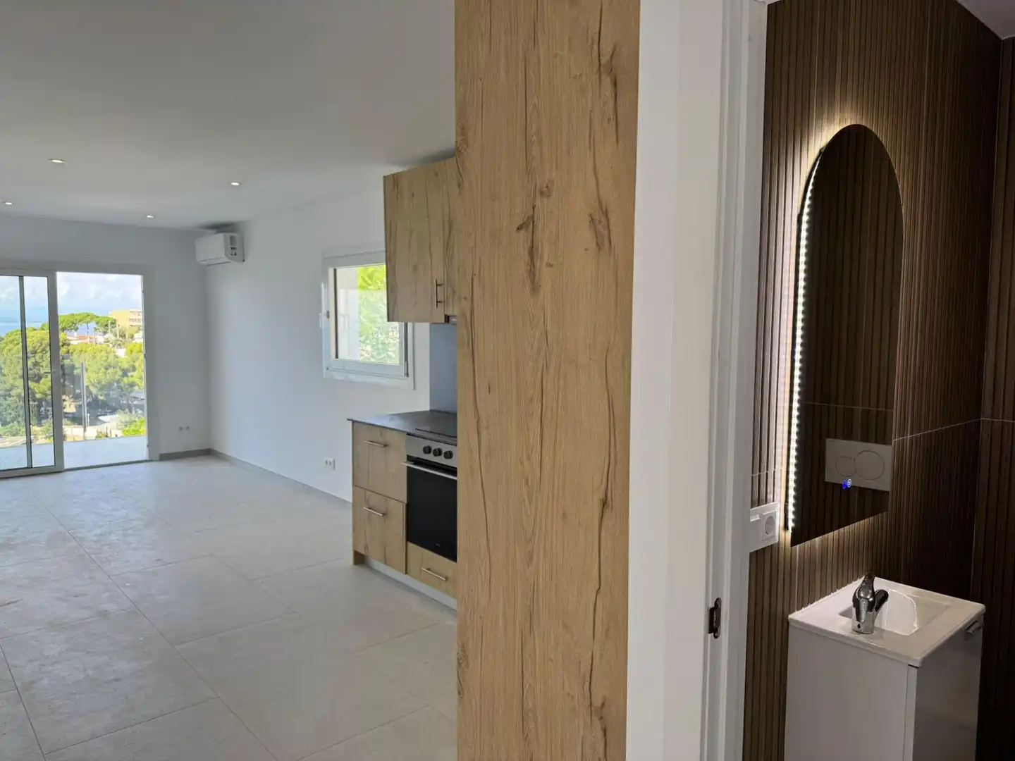 Houses for sale in Carrer Carrer de Pafar Paulus Rubens, 33, Almadrava - Canyelles - Puig-Rom