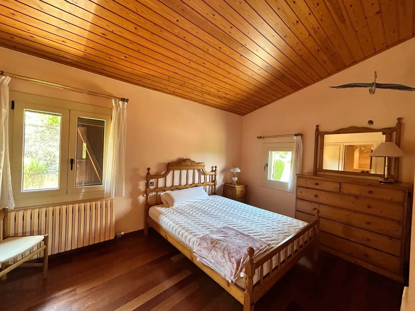 Habitación de Casa o chalet en venta en Sant Joan Les Fonts con Aire acondicionado, Calefacción y Parquet