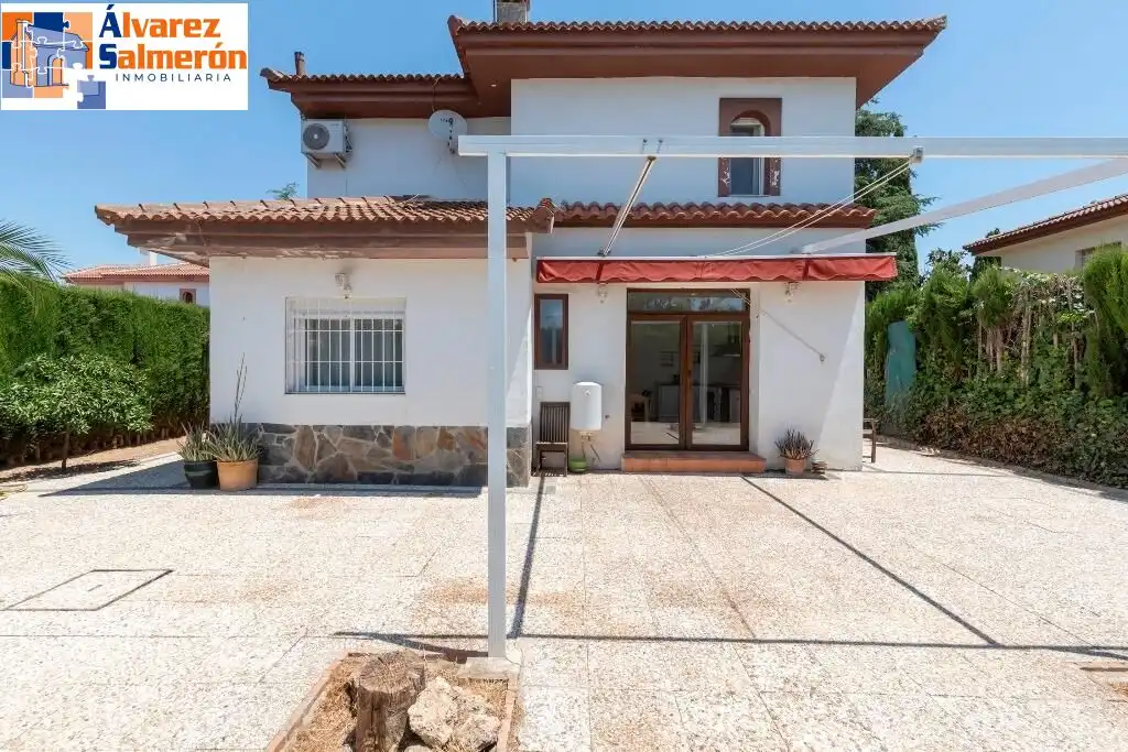Exterior view of Houses for sale in Albolote  with Air Conditioner, Private garden and Terrace