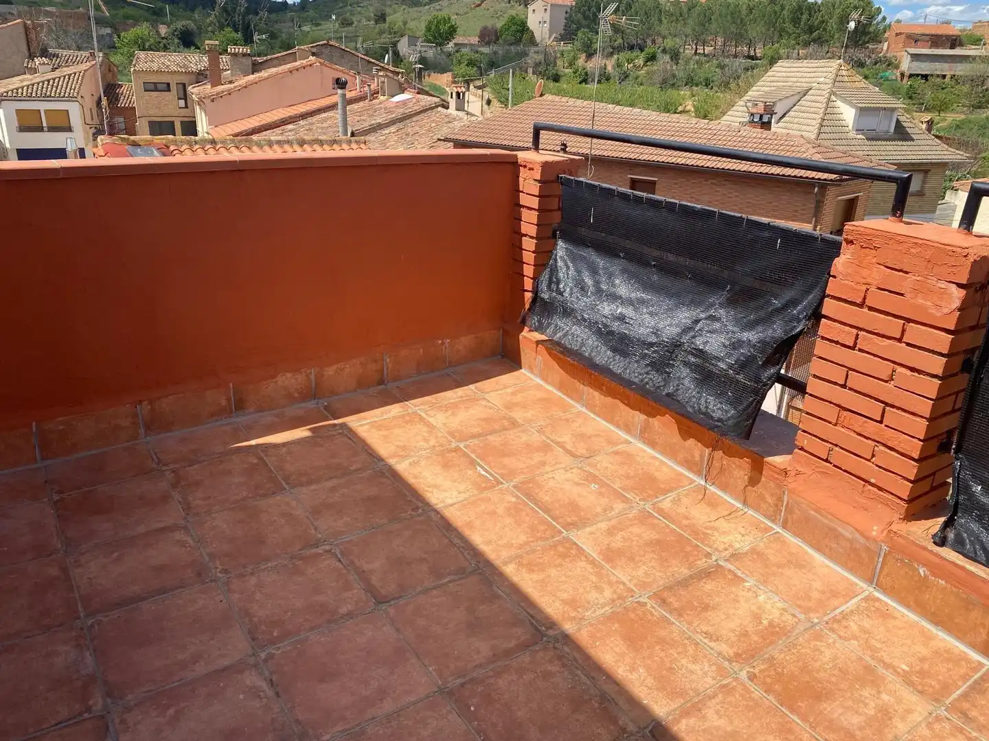 Terrassa de Finca rústica en venda en Villanueva de Jiloca amb Jardí privat