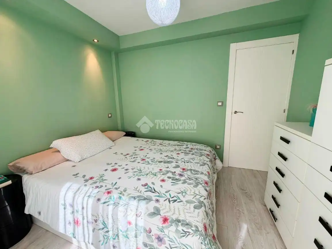 Schlafzimmer von Wohnung zum Verkauf in Zaragoza mit Klimaanlage, Heizung und Parkett