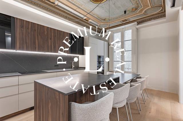 Piso en Venta en Carrer de la Portaferrissa en Barri Gòtic