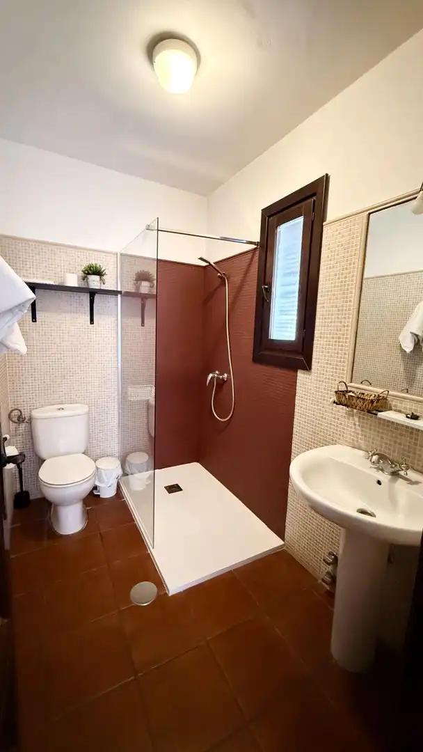 Badezimmer von Gebäude zum Verkauf in Almonaster la Real, Huelva