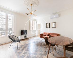 Living room of Flat to rent in  Barcelona Capital  with Air Conditioner and Balcony