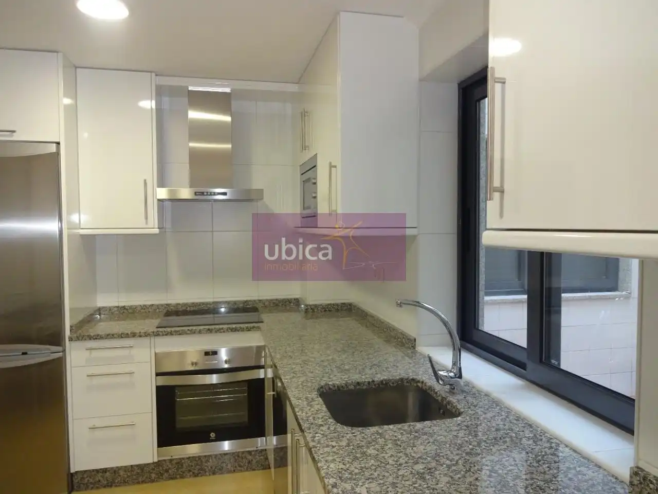 Cocina de Piso de alquiler en O Porriño   con Calefacción, Trastero y Amueblado