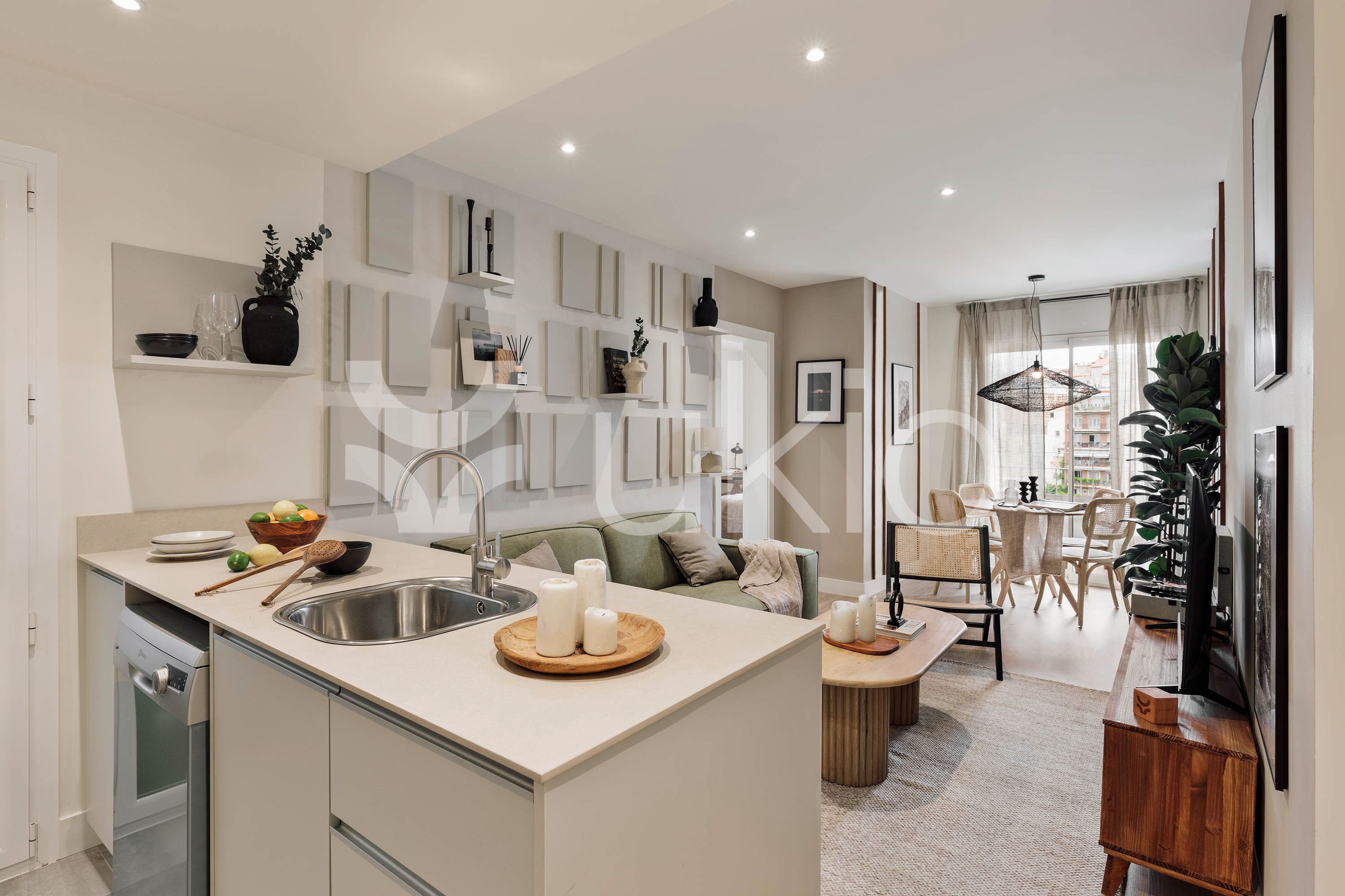 Cuina de Apartament de lloguer en  Barcelona Capital amb Aire condicionat, Calefacció i Moblat
