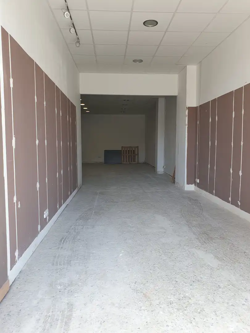 Business premises for sale in Carrer Aneto 5, imagen 2